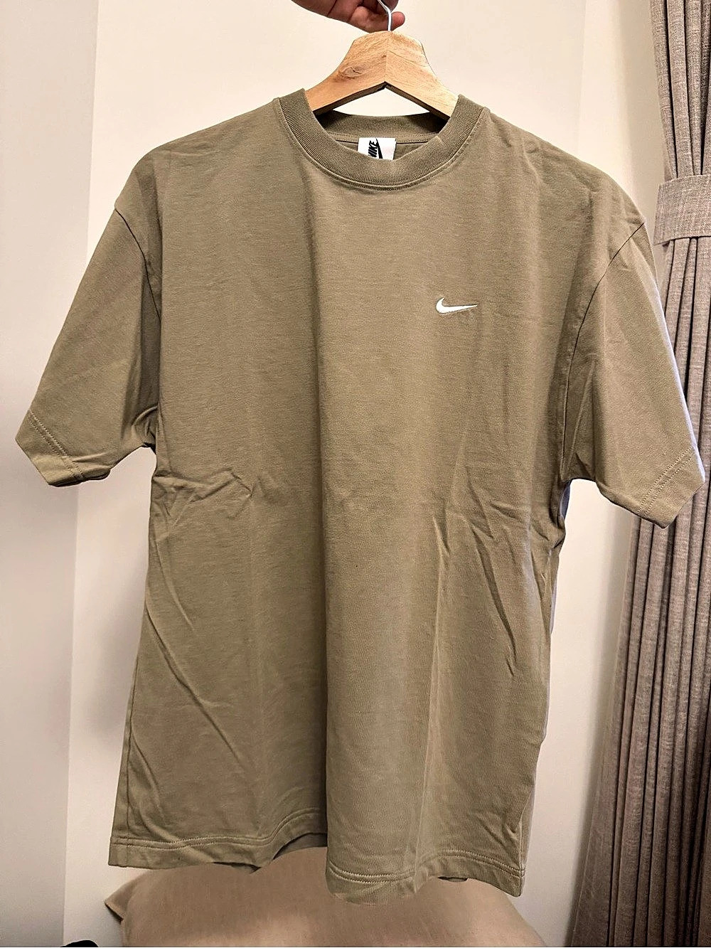 Nike Short Sleeve T-Shirt in Beige/Sand